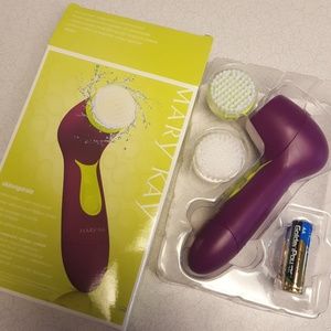 Mary Kay skinvigorate cleansing brush